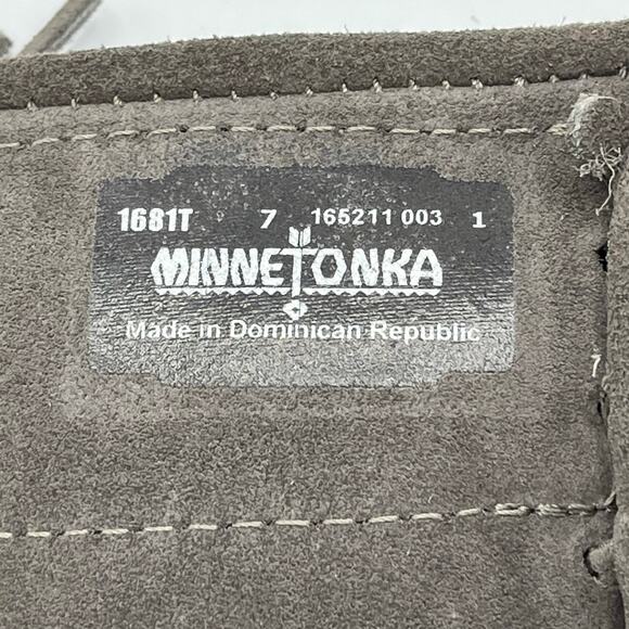 Minnetonka Women's Calf 2-Layer Fringe Soft Sole Boot in Grey Size 7 - Picture 6 of 6